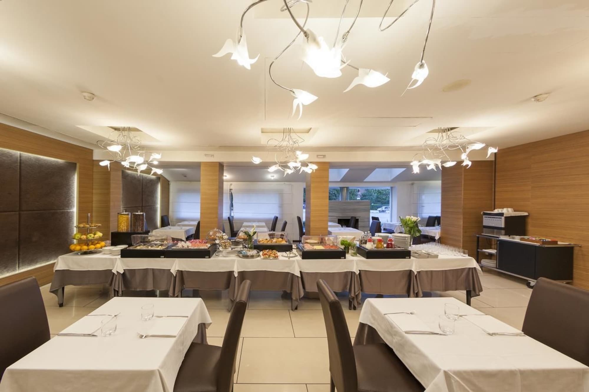 Inverigo Hotel Kültér fotó