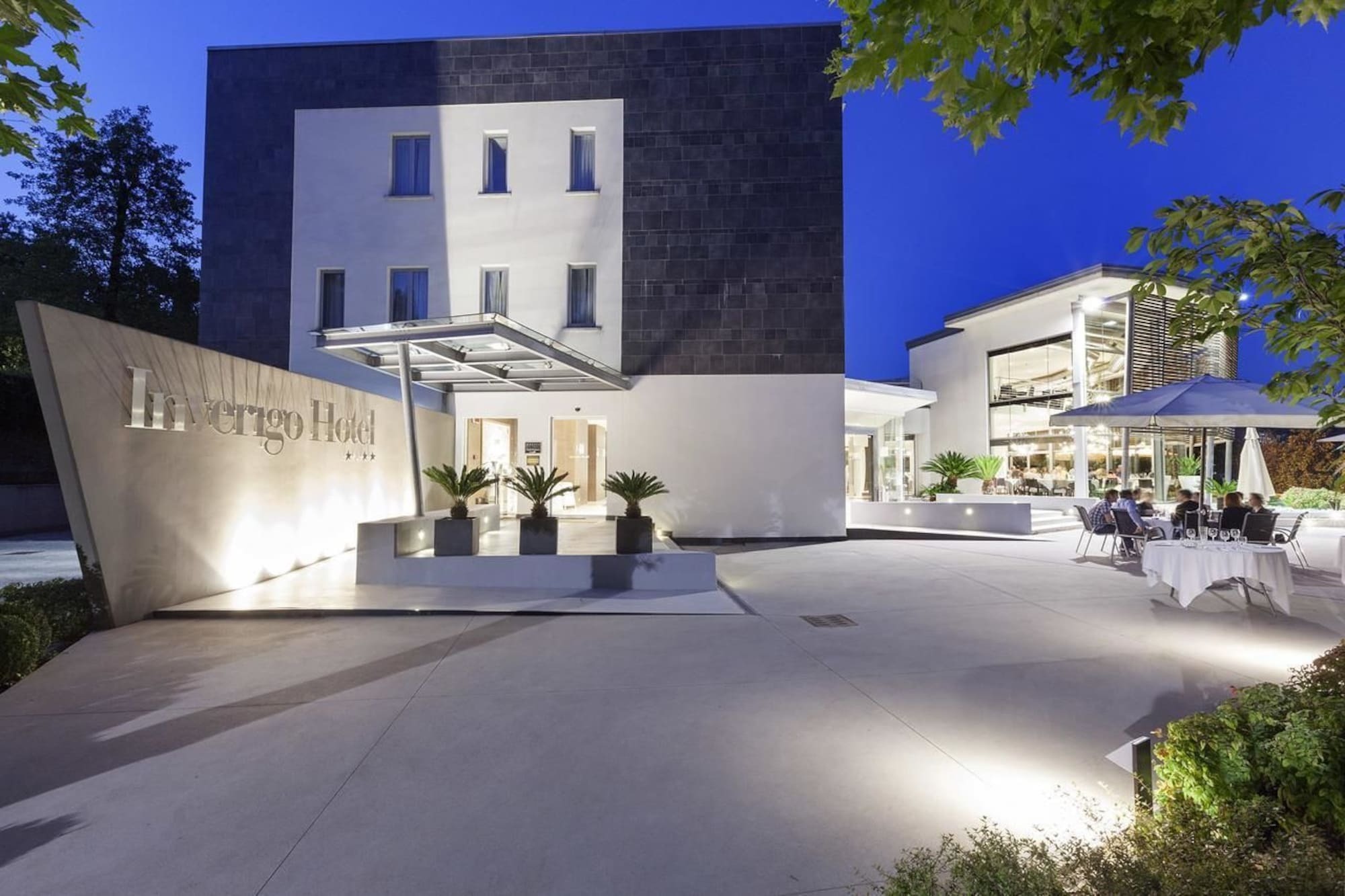 Inverigo Hotel Kültér fotó